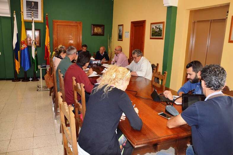 Pleno de este lunes 4 de junio en el que se aprobó la propuesta (Foto TA)